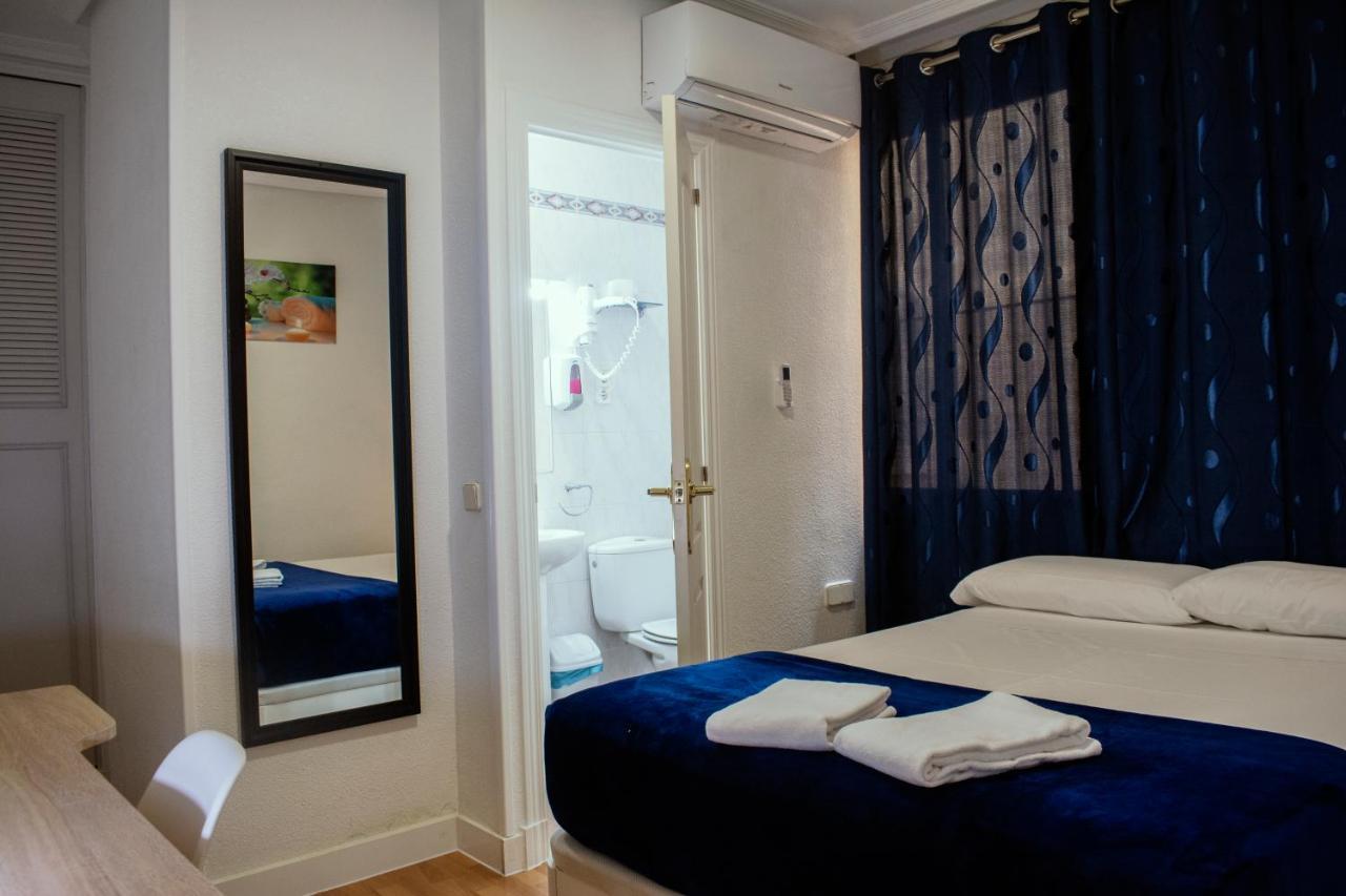 Hostal Artico Мадрид Экстерьер фото